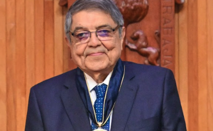 La escritura es libertad, dice Sergio Ramírez, escritor recién premiado con el Honoris Causa de la UdeG